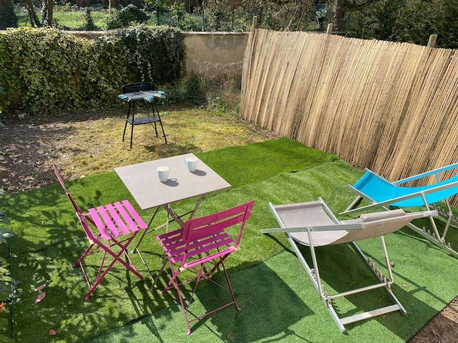 Appartement Cosy Avec Jardin Privatif Et Garage Fontainebleau Exteriér fotografie